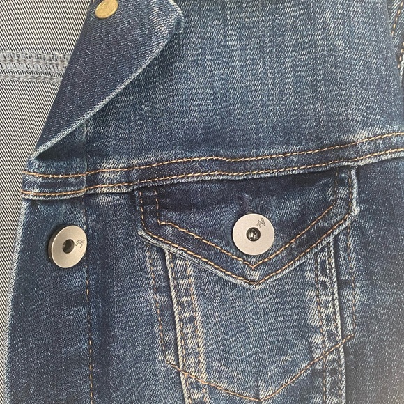 Mavi Gold Cropped Mid-Wash Soft Denim Jacket - Picture 6 of 7